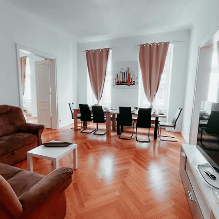 Raimond Apartment Ottakring Top 14 Виена Екстериор снимка
